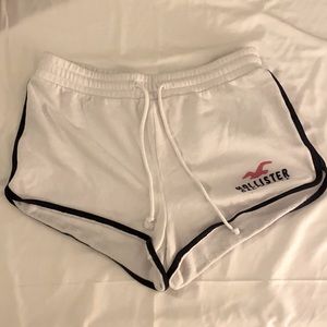 Like new, never worn Hollister shorts
